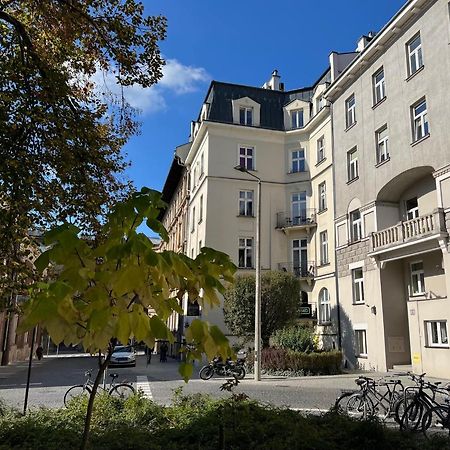 Yourplace Romantic Apartment With Private Patio Krasków Εξωτερικό φωτογραφία
