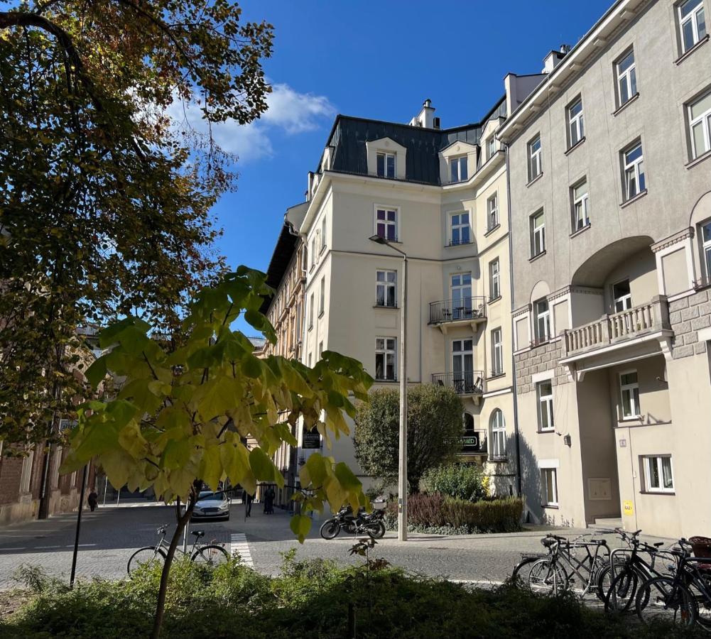 Yourplace Romantic Apartment With Private Patio Krasków Εξωτερικό φωτογραφία